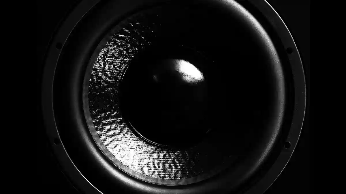 【カーオーディオ入門】サブウーファーの選び方