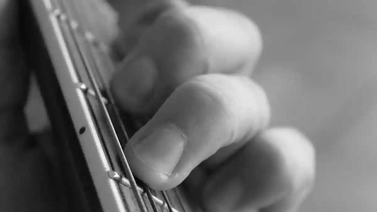 ギターソロで役立つ。2つのトライアドを用いたアプローチ