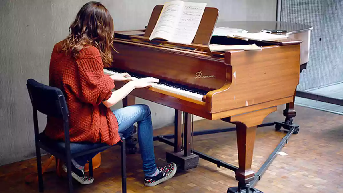 保育士試験の課題曲をマスター！「かたつむり」と「オバケなんてないさ」の弾き方のコツ