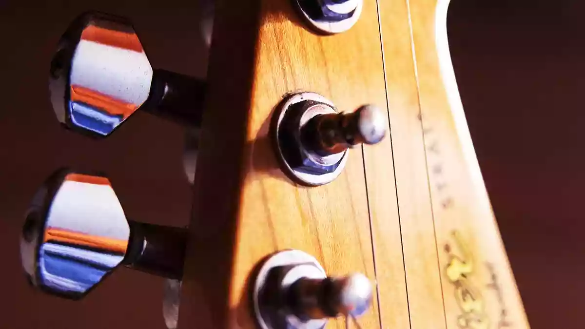 プロギタリスト・大村孝佳氏によるエレキギター弦比較レビュー。SIT編