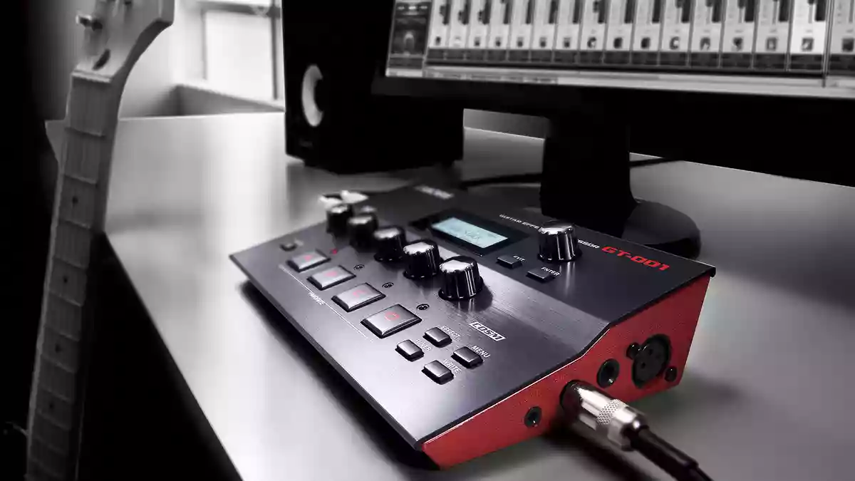 ライブでも十分使える！ギター用マルチエフェクターBOSS（ボス）GT-001レビュー