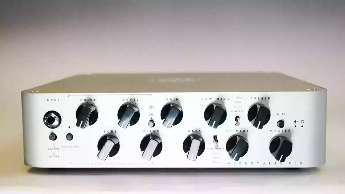 超絶人気のベースアンプ！DARKGLASS ELECTRONICS MICROTUBES 900