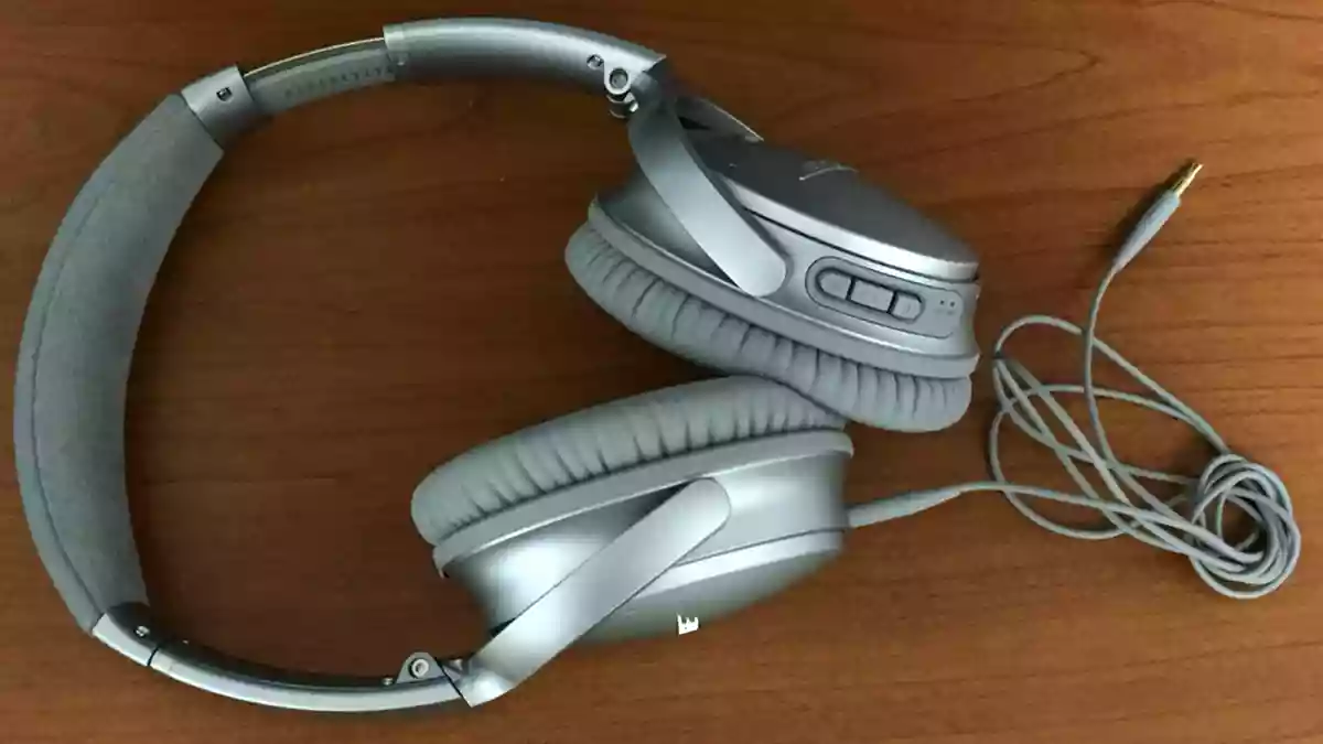 BOSEのワイヤレスノイズキャンセリングヘッドフォン「QC35」が神だったのでレビュー