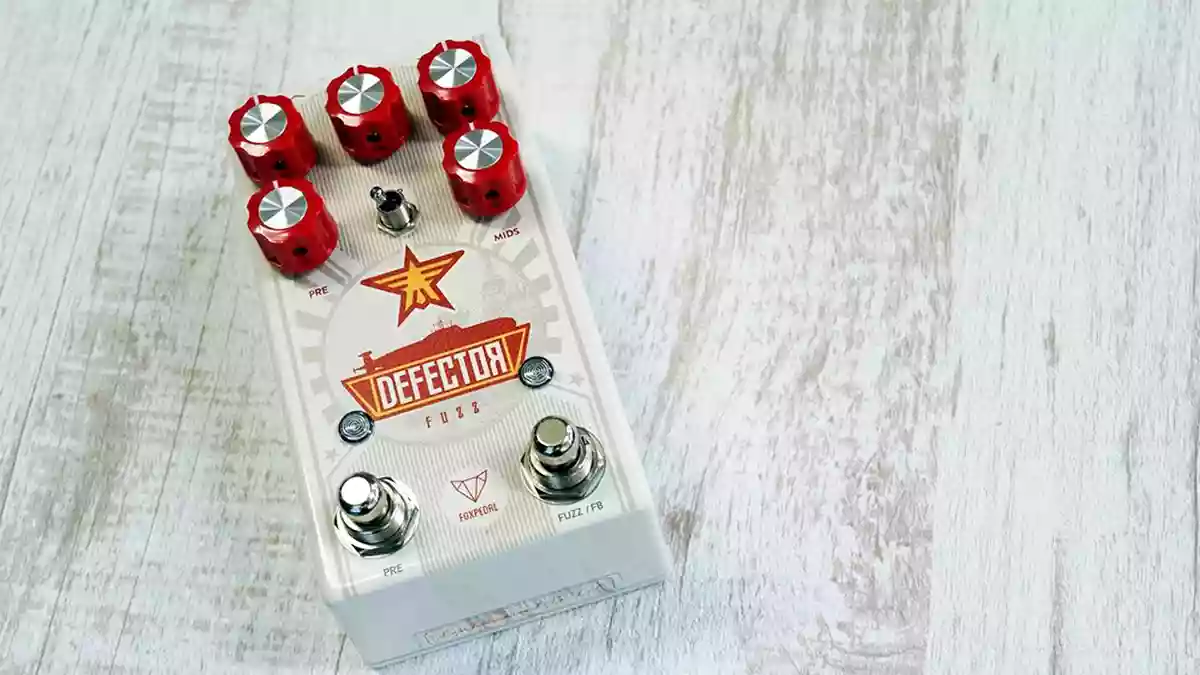 【ギターエフェクター】ここまでできる「ロシアンマフペダル」は他にありません！Foxpedal Defector！