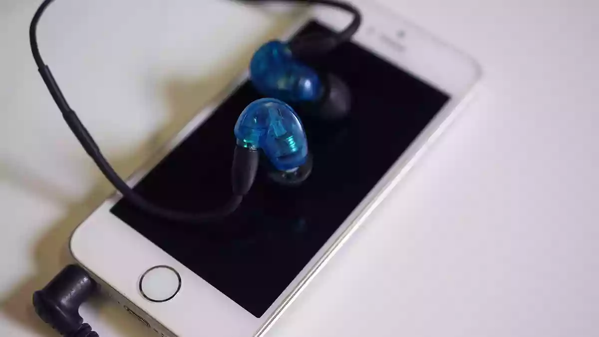 【ヘッドフォンの選び方】モバイルでもっと音楽を楽しもう