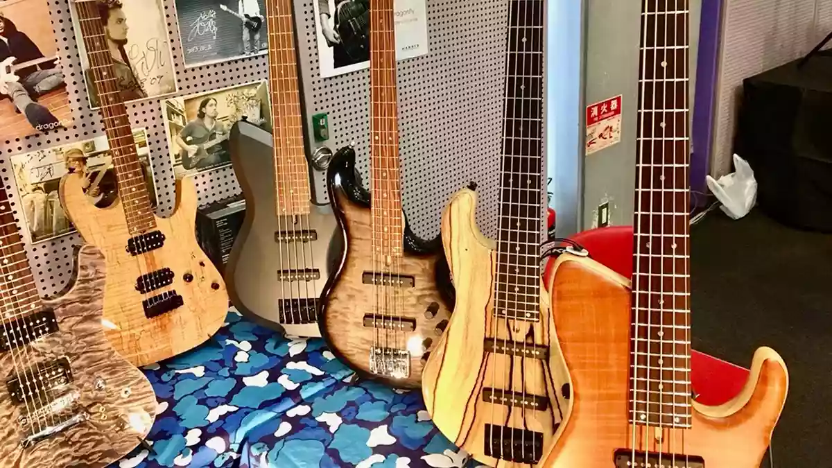 【ベースで音楽理論】分数コードとオン・コード