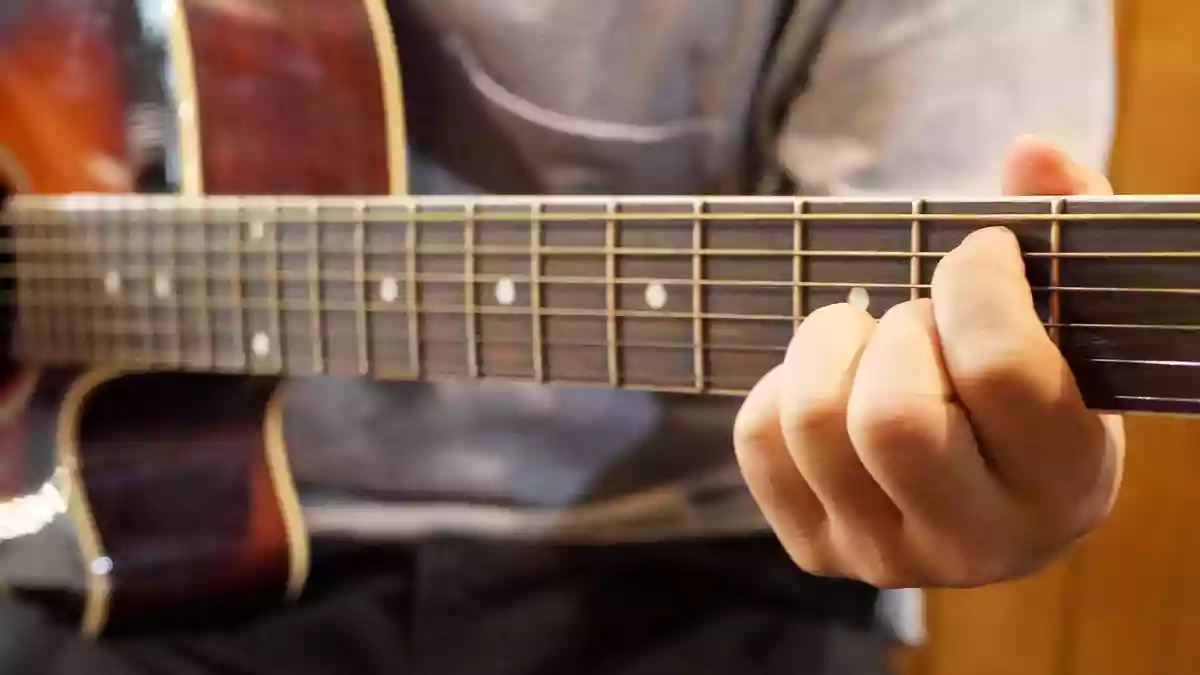 【ギター初心者のための】弾けなかった曲が弾けるようになるための寄り道理論