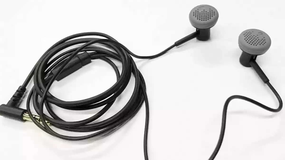 アコースティックな音楽に最適!?プレミアムインイヤーイヤホンNW-STUDIO NEOレビュー