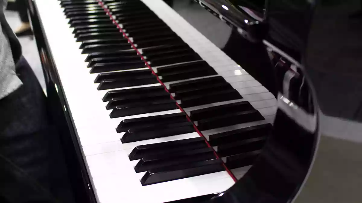 【ピアノの先生が教える！】back numberのHAPPY BIRTHDAYでバンドのコード弾きを学ぶ