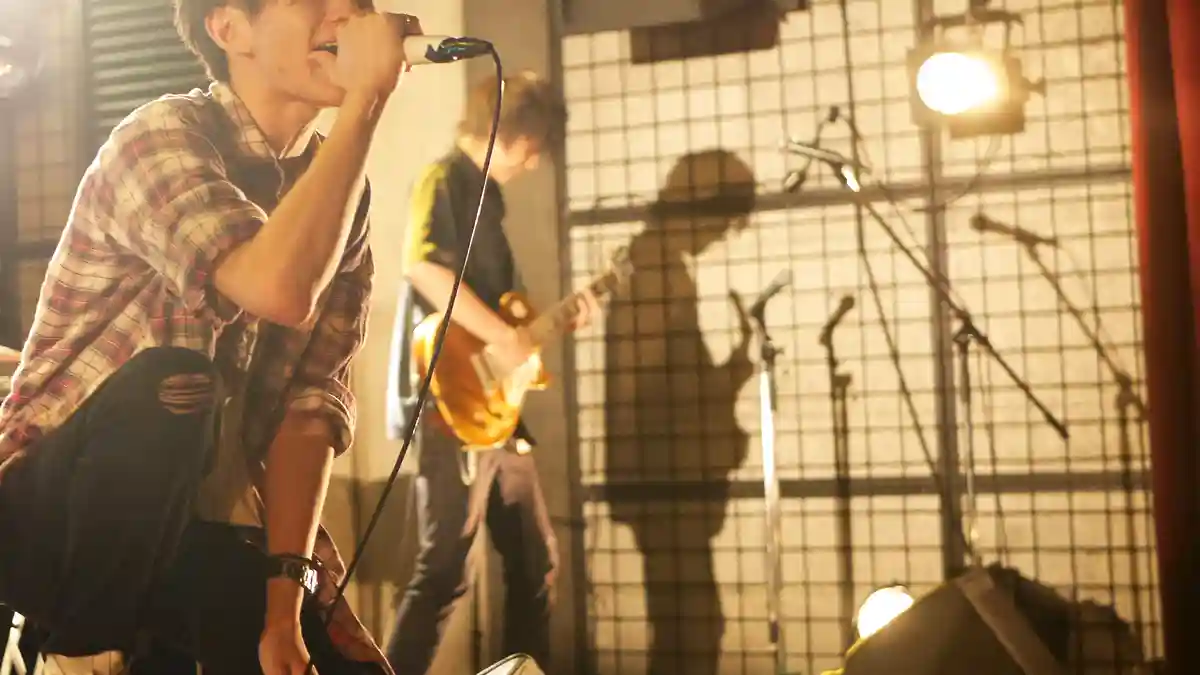 Vocal warm-up songs recommended for male vocalists