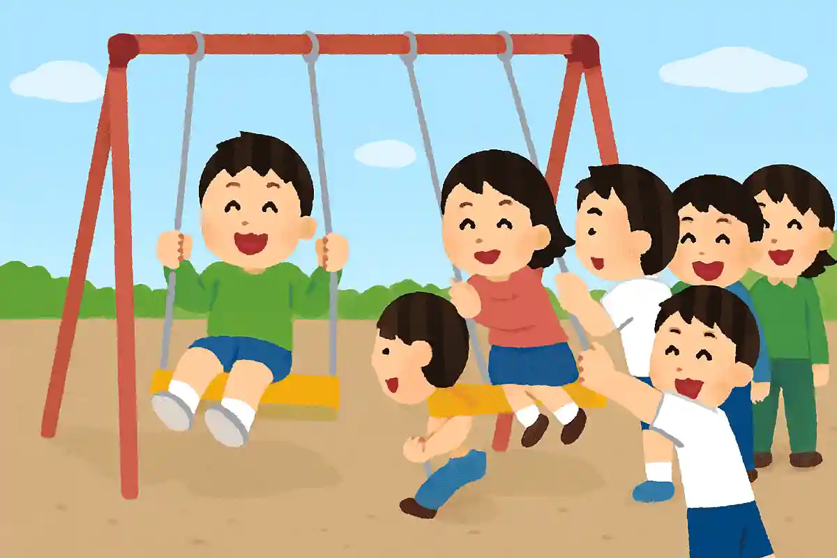 運動場のブランコが大人気NEW!