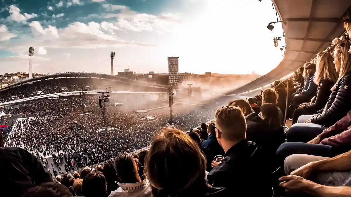 GRiNYEHLO (Green Yellow) | Music Festival & Events