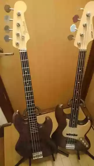 エレキベース