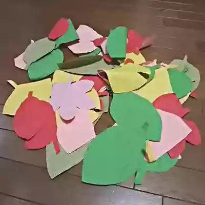 作り物の落ち葉