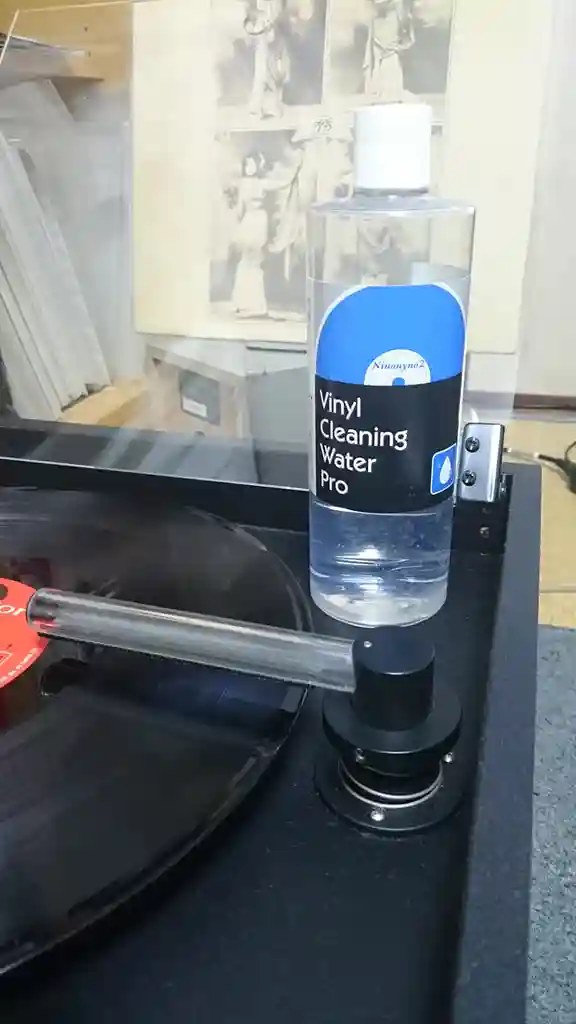 福岡県のレコード屋、Ninonyno製のクリーニング液