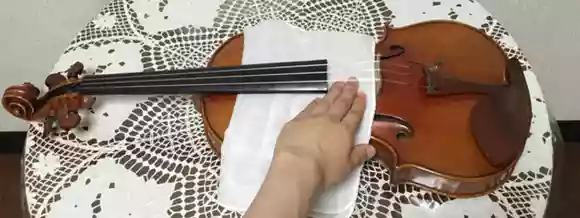 バイオリンの拭き方