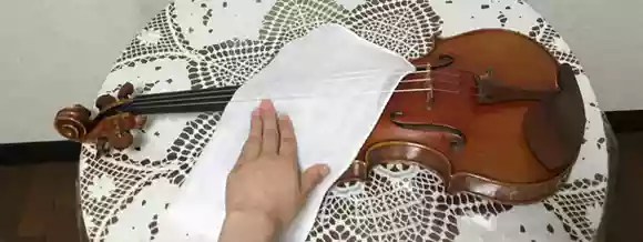 バイオリンの拭き方