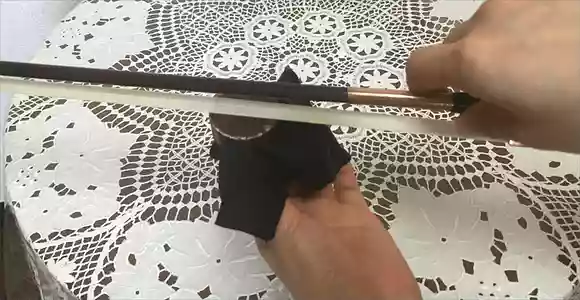 バイオリンの弓の用意の仕方 松脂の塗り方