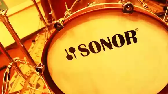 バスドラムは見た目が大事！ヘッドの比較と交換方法