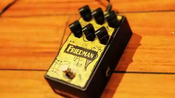 アンプライクで弾きやすいディストーション。FRIEDMAN（フリードマン）BE-OD レビュー