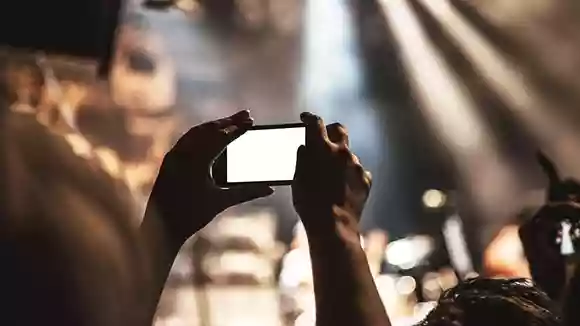 ミュージシャンのための映像知識。ライブハウスでの撮影は照明があるからこそ難しい
