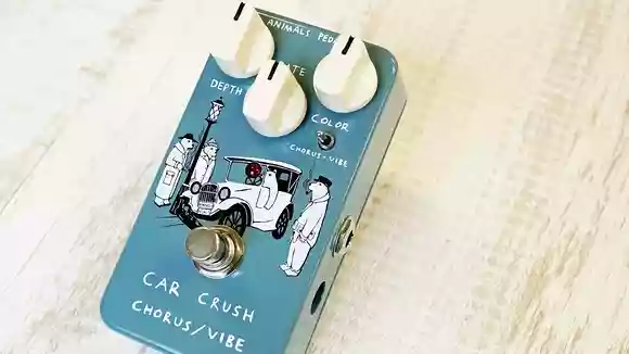 光学素子とフルアナログ回路だから実現するリアルなバイブサウンド！Animals Pedal Car Crush Chorus / Vibe
