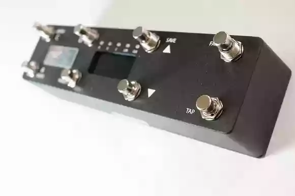 Disaster Area DesignsのMIDIスイッチャー