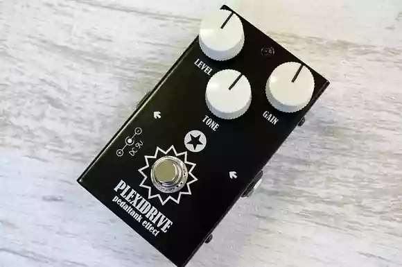 PEDAKTANK PLEXI DRIVE（ペダルタンク プレキシドライブ）