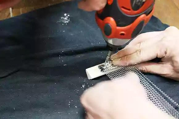 ネジを締める
