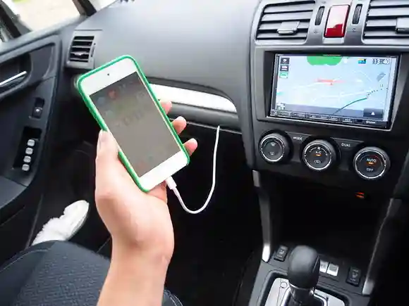 カーオーディオ、スマホ接続