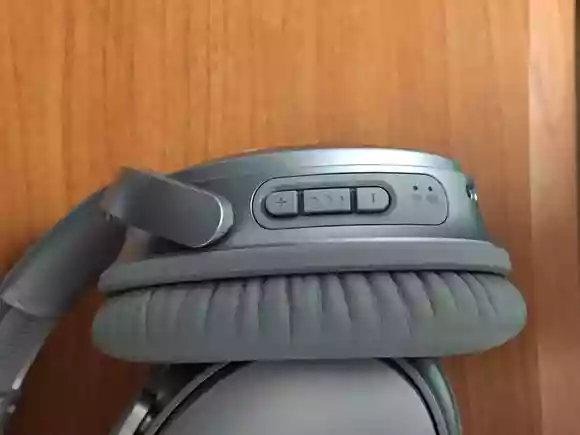 Bose QuietComfort 35 Wireless Headphones（QC35）