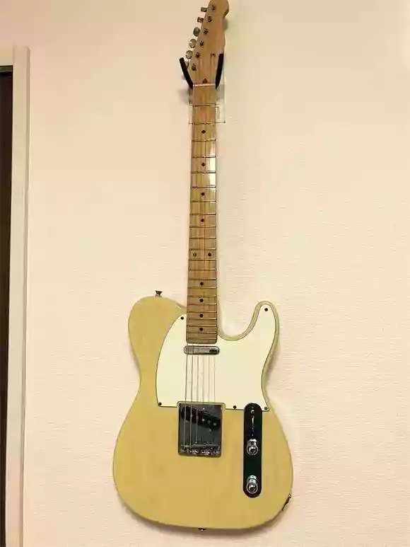 壁美人 GUITAR HERO（ギターヒーロー）