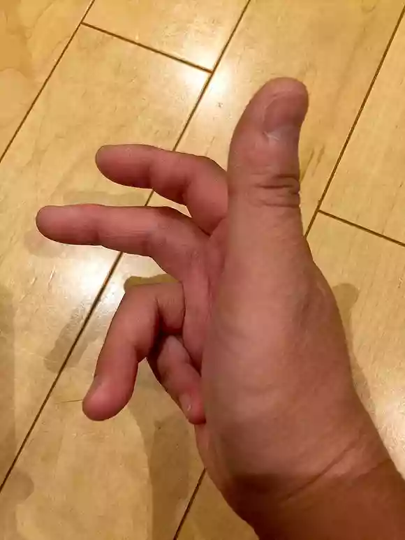 手（スラッピングフォーム）