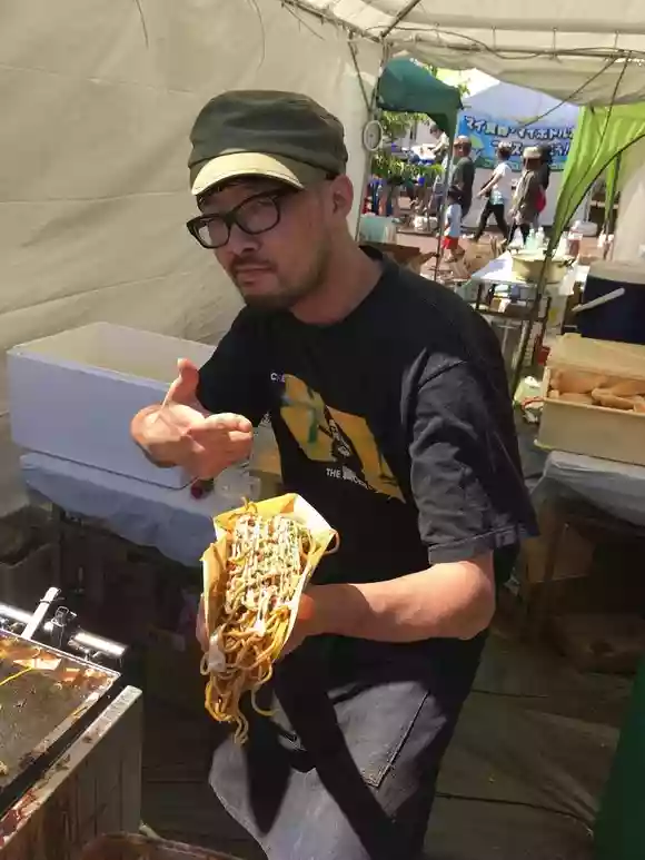 ONEBLOOD メガ盛り焼きそばパン