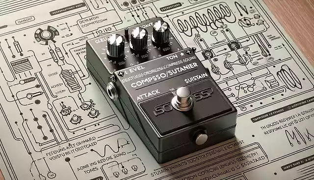 コンプレッサー・サスティナーとは？ おすすめコンパクトエフェクター BOSS CS-3