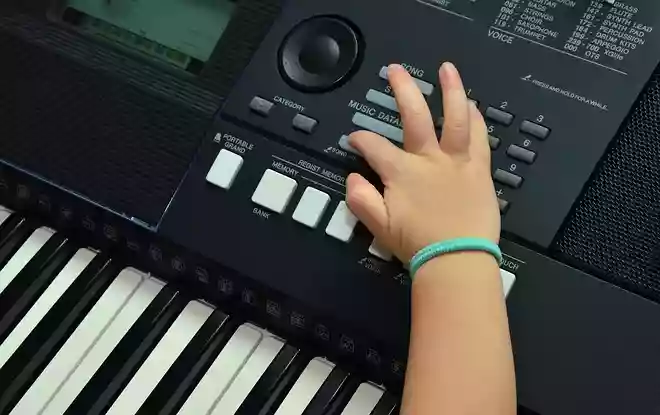 電子ピアノ