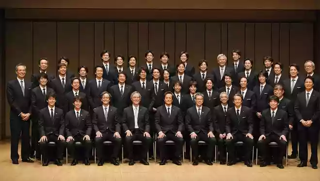日本における100回目の公演となった会場は?