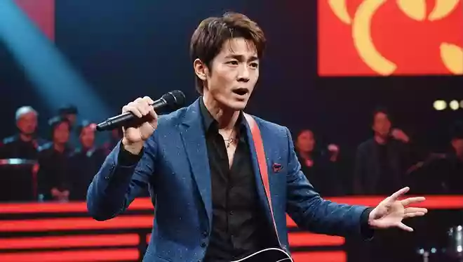 ビリーさんの初来日公演は、あるアーティストと同じ日&会場でした。そのアーティストとは?