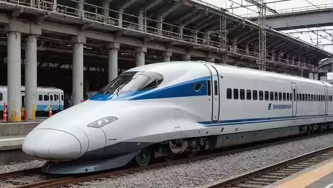 建設計画が進められているリニア新幹線の最高速度は時速何Kmでしょう?