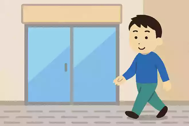 通るときには閉まっているのに、通らないときには開いているものはなんでしょう?