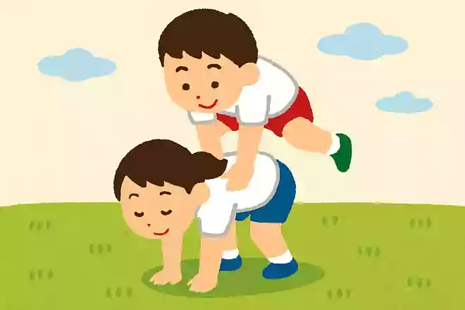 手は背中の中央より奥につく
