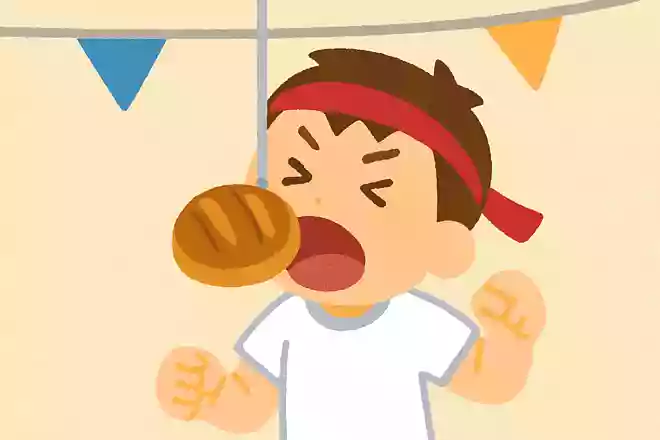 パンをフライングゲット(パン食い競争)