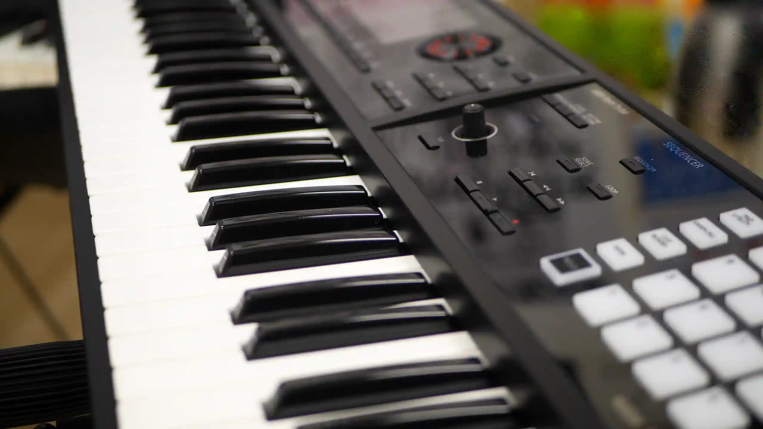 【知っておきたい】電子ピアノのメリットとデメリット